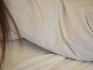 Foto porno milablum ne arata tot la camera pe KUR.ro