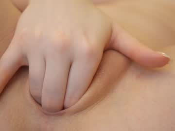 Foto porno milablum ne arata tot la camera pe KUR.ro