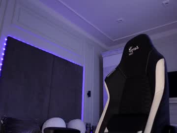 Foto porno Nebunii pe chat marca miladenver pe KUR.ro