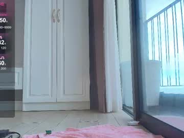 Foto porno mina_moons ne arata tot la camera pe KUR.ro