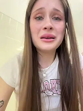 Foto porno mmelicious vrea sex pe StripChat pe KUR.ro