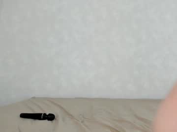 Foto porno mollydo11 se dezbraca la web pe Chaturbate pe KUR.ro