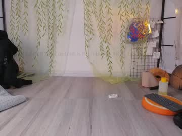 Foto porno Sex online cu mollyflwers pe KUR.ro