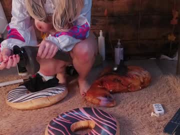 Foto porno Sex online cu mollyflwers pe KUR.ro