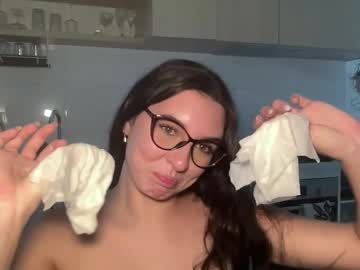 Foto porno Ganduri murdare cu mollyy2006 pe KUR.ro