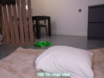 Foto porno Nebunii pe chat marca mon1_day pe KUR.ro