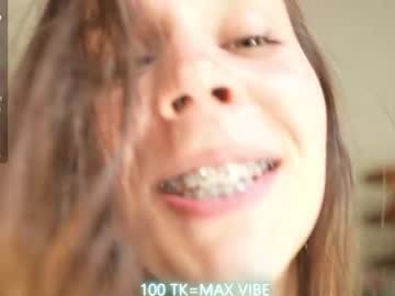 Foto porno Nebunii pe chat marca mon1_day pe KUR.ro