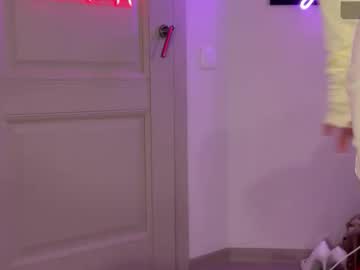 Foto porno Ganduri murdare cu moonelly pe KUR.ro