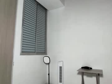 Foto porno mr_freed se dezbraca la web pe Chaturbate pe KUR.ro