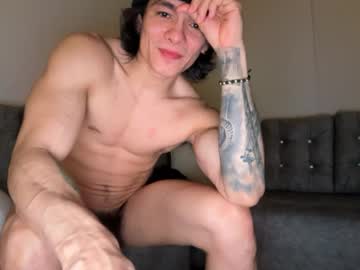 Foto porno mr_freed se dezbraca la web pe Chaturbate pe KUR.ro
