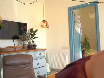 Foto porno ms_dira descoperita pe video chat pe KUR.ro