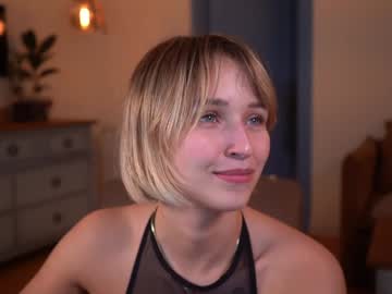 Foto porno ms_dira descoperita pe video chat pe KUR.ro