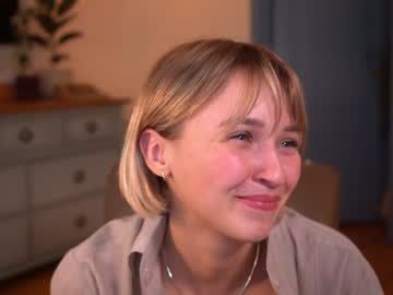 Foto porno ms_dira descoperita pe video chat pe KUR.ro