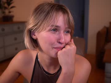 Foto porno ms_dira descoperita pe video chat pe KUR.ro