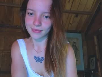 Foto porno my_mia_ se dezbraca la web pe Chaturbate pe KUR.ro
