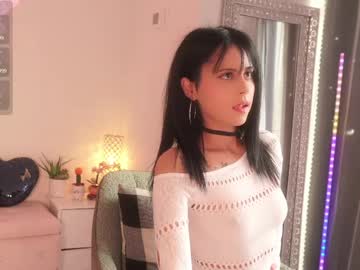 Album foto porno mysticxkitty descoperita pe video chat