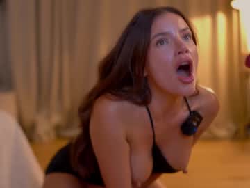 Foto porno Nebunii pe chat marca nadia_bliss pe KUR.ro