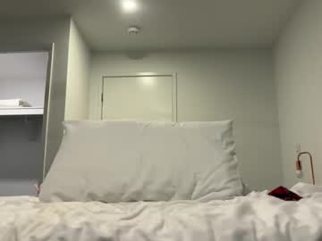 Foto porno Nebunii pe chat marca naomirhoades pe KUR.ro