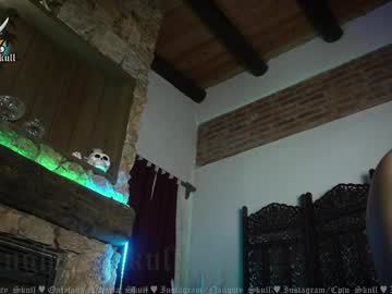 Foto porno Ganduri murdare cu naughty_skull pe KUR.ro