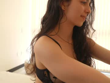 Foto porno Ganduri murdare cu naughtysammx pe KUR.ro