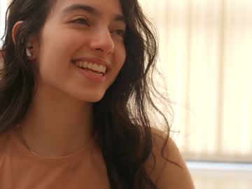 Foto porno Ce sexy este naughtysammx pe KUR.ro