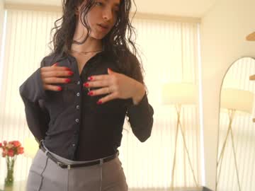Foto porno Ganduri murdare cu naughtysammx pe KUR.ro