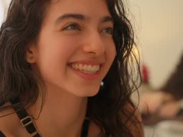 Foto porno Ce sexy este naughtysammx pe KUR.ro