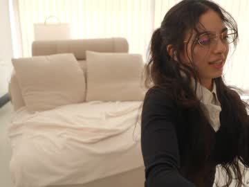 Foto porno Ce sexy este naughtysammx pe KUR.ro