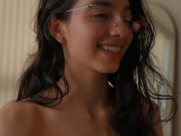 Foto porno Ce sexy este naughtysammx pe KUR.ro