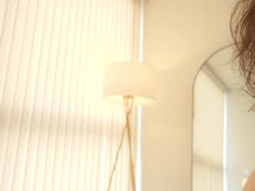 Foto porno Ganduri murdare cu naughtysammx pe KUR.ro