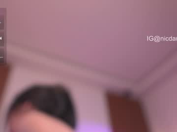 Foto porno Discutii intime cu nicdani_1 pe KUR.ro