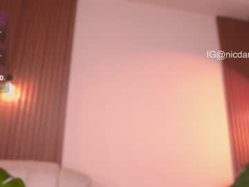 Foto porno Discutii intime cu nicdani_1 pe KUR.ro