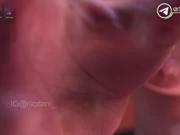 Foto porno nicdani_1 ne arata tot la camera pe KUR.ro
