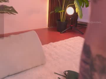 Foto porno Discutii intime cu nicdani_1 pe KUR.ro