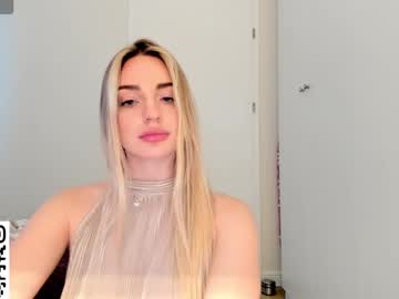 Foto porno nicole_blueberry se dezbraca la web pe Chaturbate pe KUR.ro