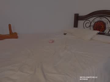 Foto porno Discutii intime cu nicolle_mitchelle pe KUR.ro