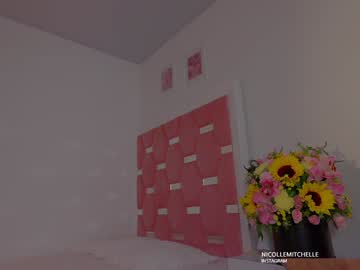 Foto porno Discutii intime cu nicolle_mitchelle pe KUR.ro