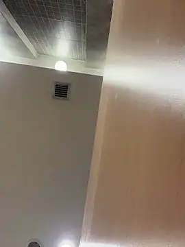 Foto porno nide-laoshi ne arata tot la camera pe KUR.ro