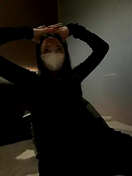 Foto porno nideanbaby ne arata tot la camera pe KUR.ro