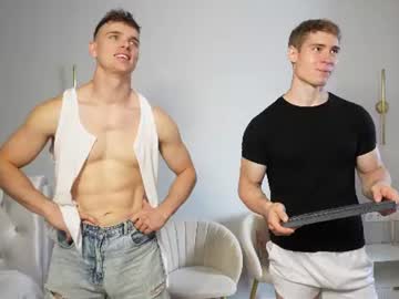Foto porno Sex online cu nik_sharp pe KUR.ro