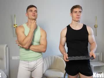 Foto porno Sex online cu nik_sharp pe KUR.ro