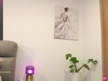 Foto porno Ce sexy este nina_mon pe KUR.ro
