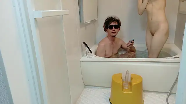Foto porno nogichan descoperita pe video chat pe KUR.ro