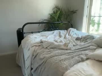 Foto porno Nebunii pe chat marca novamills pe KUR.ro