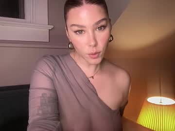 Foto porno Nebunii pe chat marca novavangogh pe KUR.ro