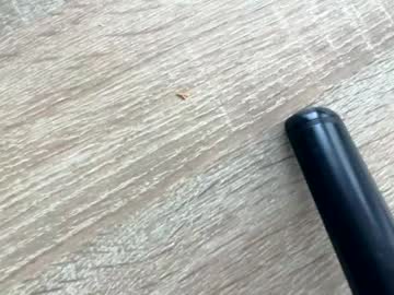 Foto porno nyconik se dezbraca la web pe Chaturbate pe KUR.ro
