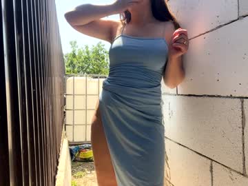 Foto porno nyconik se dezbraca la web pe Chaturbate pe KUR.ro
