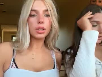 Foto porno oliviacarterrr ne arata tot la camera pe KUR.ro