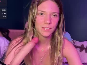 Foto porno oliviahansleyy se dezbraca la web pe Chaturbate pe KUR.ro