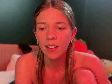 Foto porno oliviahansleyy se dezbraca la web pe Chaturbate pe KUR.ro